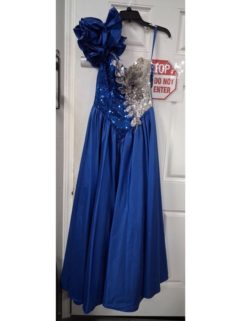 Vintage Alyce Designs Royal Blue Sequin Pageant Prom Ball Gown W/Rosette Size 10